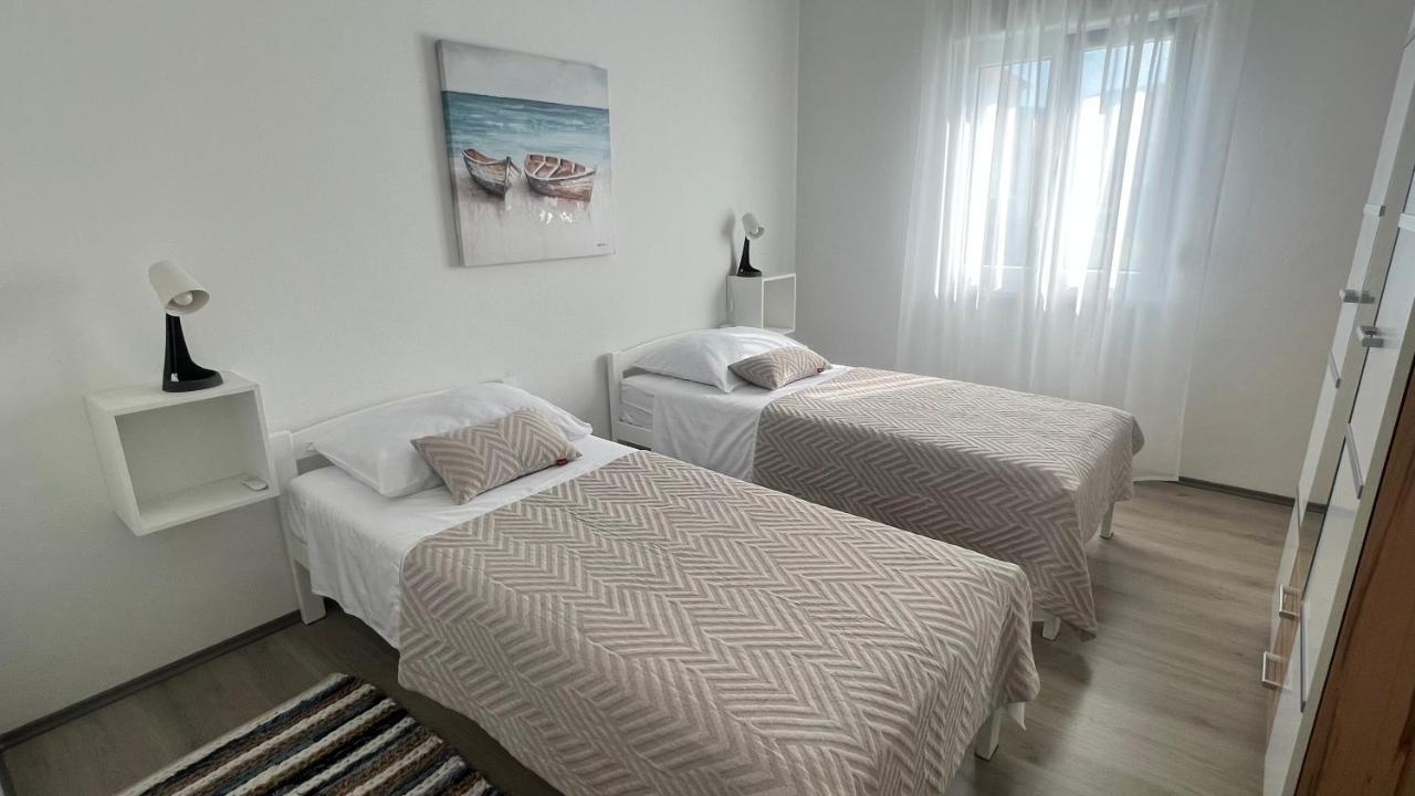 Apartments Javorska Kastela Luaran gambar