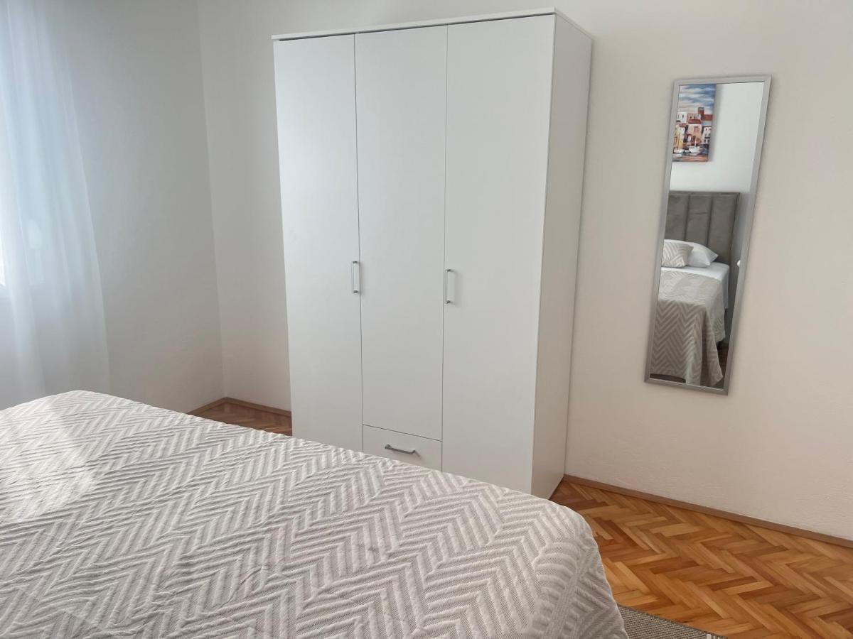 Apartments Javorska Kastela Luaran gambar